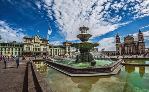 plaza mayor de la constitución de Guatemala