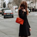 Combinar zapatos y bolsas de marca