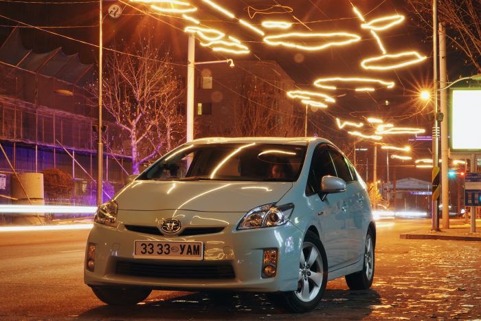 Ventajas y desventajas de un automóvil híbrido