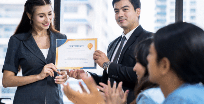 Programas de certificación internacional que fortalecen la industria nacional